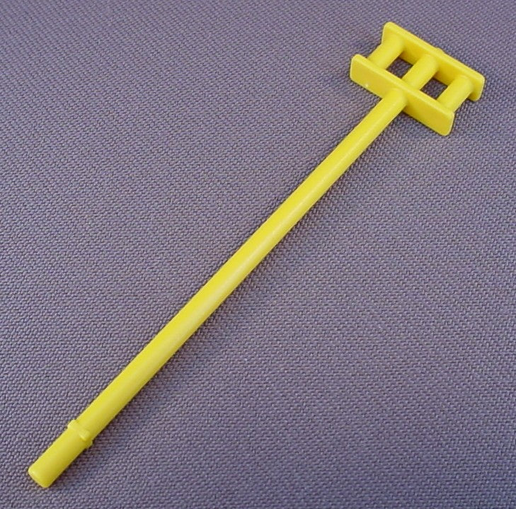Playmobil Yellow Light Or Street Lamp Pole, 4 Inches Tall, 3184 3200 3254 3959 3988 3989 4410 5511
