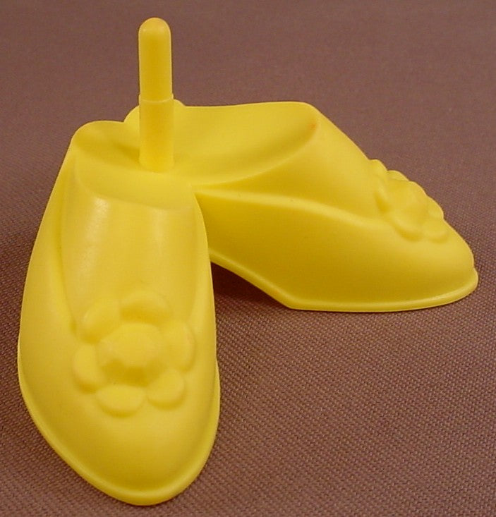 Mr & Mrs Potato Head Yellow Ladies Shoes With A Flower, For 3 1/2 To 4 Inch Bodies, 1995 & 2005 Playskool