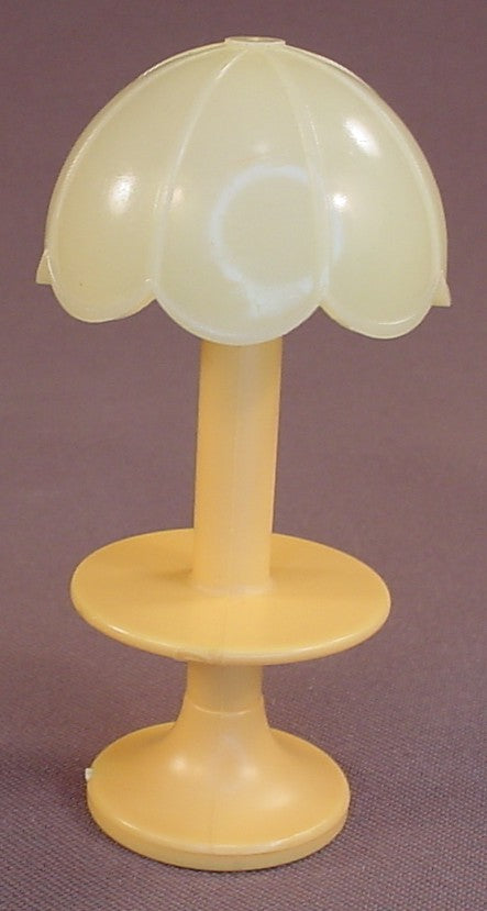 Fisher Price Vintage 250 Dollhouse Tan Brown Floor Lamp With A Table & A Fluted Shade, 3 1/2 Inches Tall, The Power Cord Is Cut Off