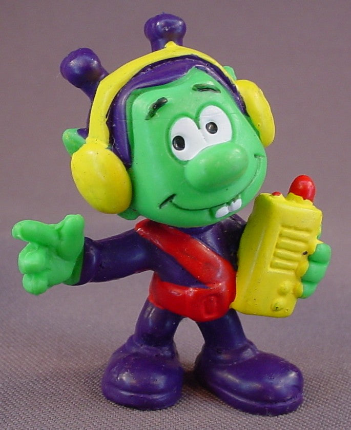 Astrosniks Alien CB Figure With A Walkie-Talkie Or Radio And Headphones, CB, 2 1/4 Inches Tall, Hand Painted, Figurine, 1983 Bully Figuren, Schaper