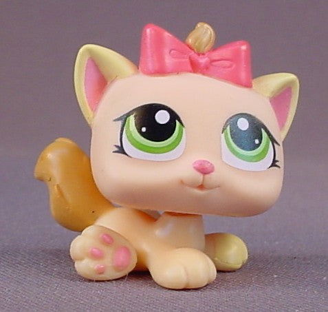 Littlest Pet Shop #1336 Blemished Peach Baby Kitty Cat Kitten With Green Eyes & Pink Bow, Triplets, Petriplets Kittens, LPS, 2009 Hasbro