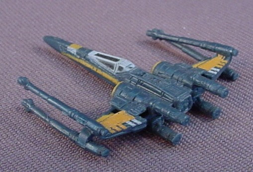 Star Wars Micro Machines Poe's X-Wing Fighter, Poe Dameron Starfighter Assault, X-Wing Dogfight, 2015-2016 Hasbro, The Force Awakens