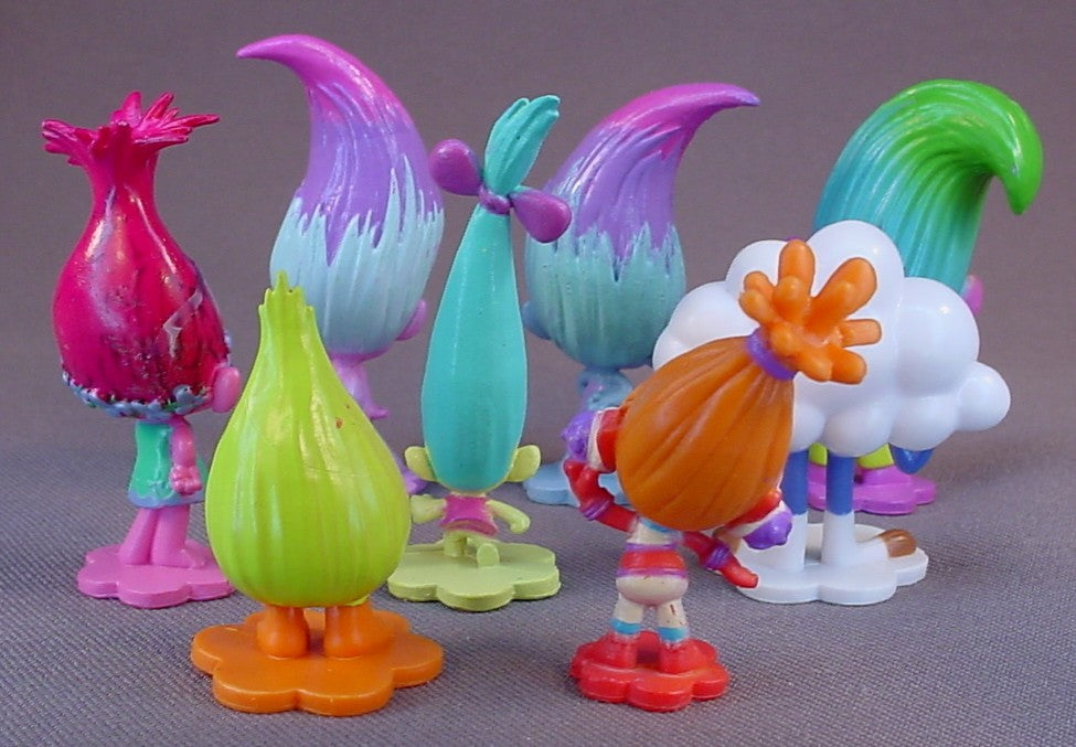Trolls World Tour Movie Set Of 8 PVC Figures On Bases, 1 3/4 To 2 1/2 Inches Tall, DreamWorks, Hasbro, Fuzzbert, Satin & Chenille, Cloud Guy, DJ Suki, Smidge, Poppy, Creek, Trolls 2