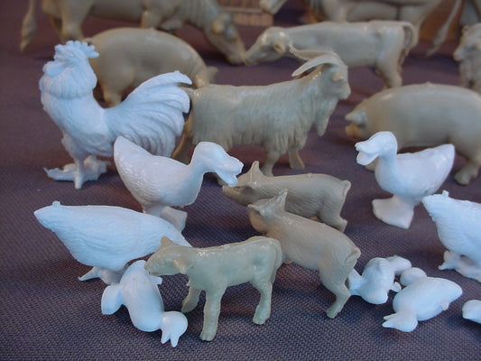 Marx Vintage Farm Animals In Tan And White, 46 Pieces, 1960's Louis Marx & Co.
