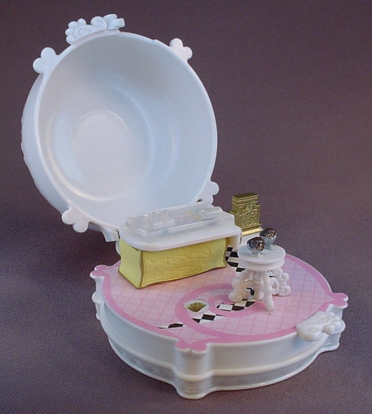 Lil Bratz Ice Cream Shop Compact Play Set With The Doll, Similar To A Polly Pocket Compact, MGA