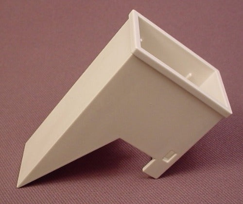 Playmobil White Rectangular Chimney With 1 Long Point