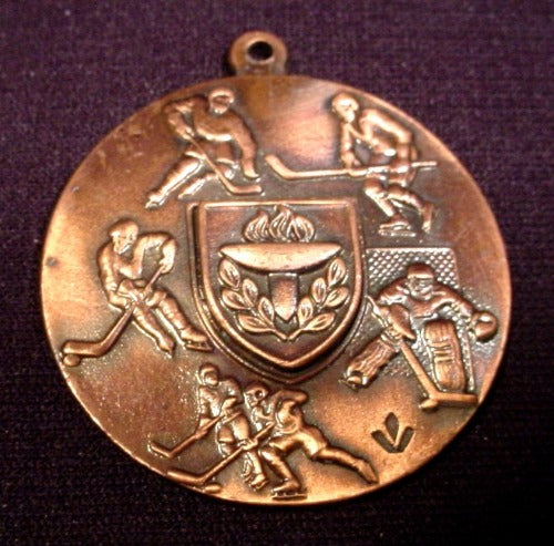 Medallion Hockey Players, Medal Made Of Solid Metal, 1 3/4" Tall