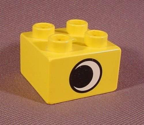 Lego Duplo 3437 Yellow 2X2 Brick Printed With Eye With Solid Pupil