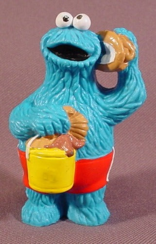 Sesame Street Cookie Monster With Sand Pail & Seashell PVC Figure