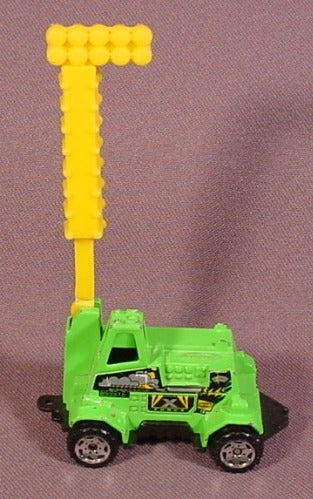 Matchbox 2001 Green Mobile Light Truck, 2 1/2" Long