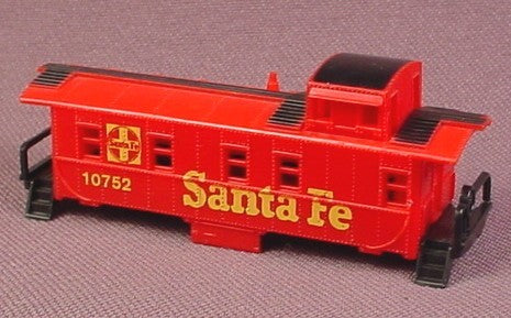 N Scale Gauge Aurora Red & Black Santa Fe Rear Cab Caboose (Body On
