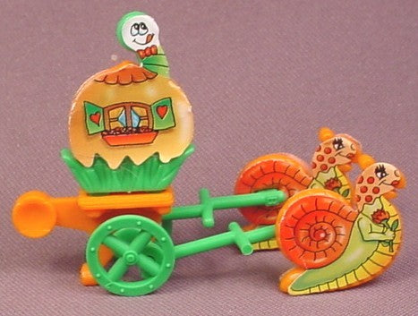 Kinder Surprise 1997 Pumpkin House Cart Pulled By Snails, K97N91