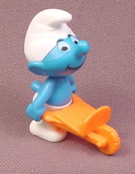 Kinder Surprise 1997 Smurf with Wheelbarrow, K97N66