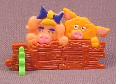 Kinder Surprise 1997 Plastic Puzzle, Pigs, Pink Girl Pig, K97N14A