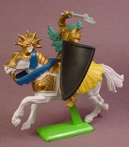 Britains 1971 Deetail Gold Knight On A White Horse With Yellow Blan