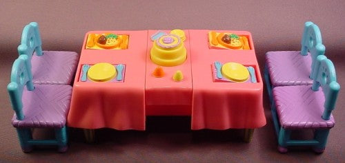 Dora The Explorer Talking Dollhouse Kitchen Dining Room Table & 4 C