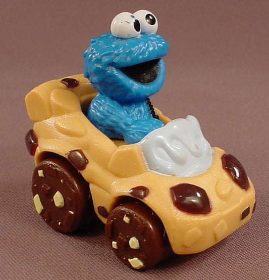 Sesame Street Workshop Young Cookie Monster Riding In His Cookie Car, C-023E, 2012 Hasbro, 3 Inches Long