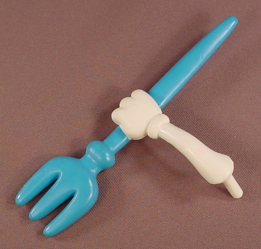Mr Potato Head Pals Short Right Arm Holding A Blue Pitchfork, 2003 Playskool, Fun Time Farmyard Set