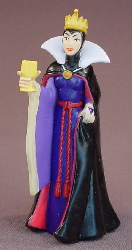 Disney Snow White Grimhilde The Evil Queen Villain Holding A Cup PVC Figure, 4 Inches Tall, Figurine