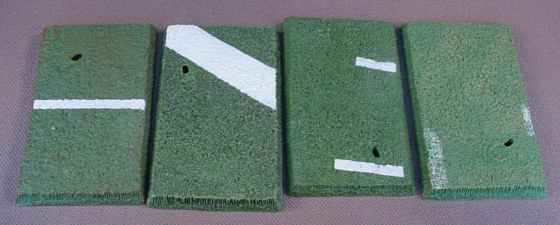 Mcfarlane Lot Of 4 NFL Turf Rectangular Bases Or Stands, 2 5/8 Inches Long, 2004