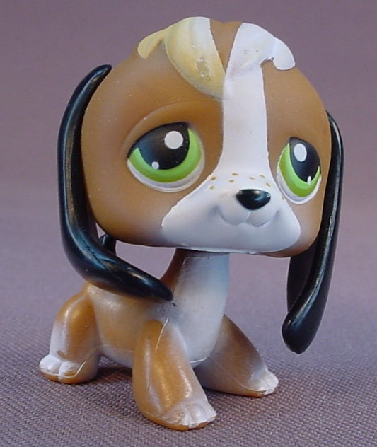 Littlest Pet Shop #113 Blemished Brown & White Beagle Puppy Dog With Black Ears & Green Eyes, Pet Pairs, LPS, 2004 Hasbro