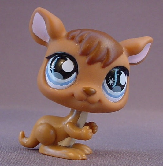 Littlest Pet Shop #682 Blemished Brown Kangaroo In Boxing Pose With Fancy Blue Eyes & Dark Brown Hair, Tail Waggin Fitness Club