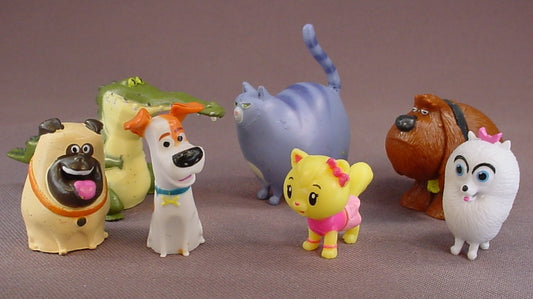 Secret Life Of Pets Set Of 7 PVC Figure, Duke Is 2 1/4 Inches Tall, Universal Studios