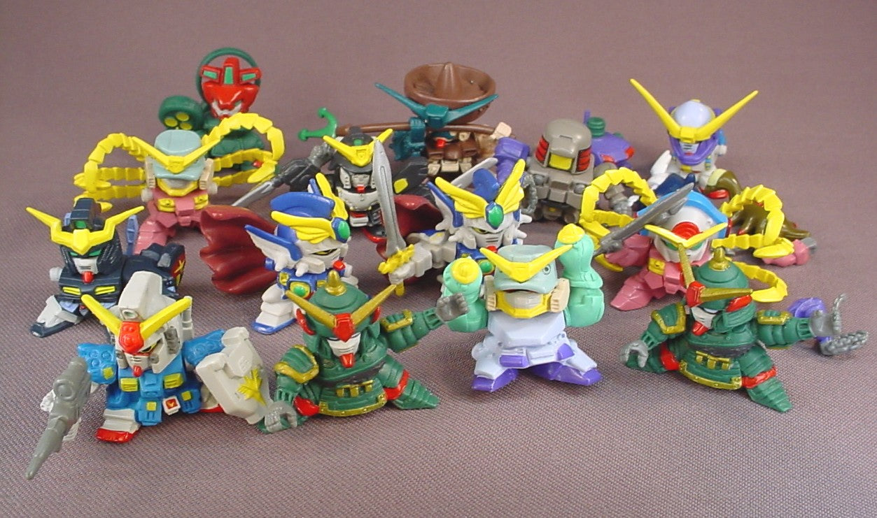 SD Gundam Lot Of 14 Mini PVC Figures & Parts, Not All Are Complete, 1 1/4 To 2 Inches Tall, Bandai