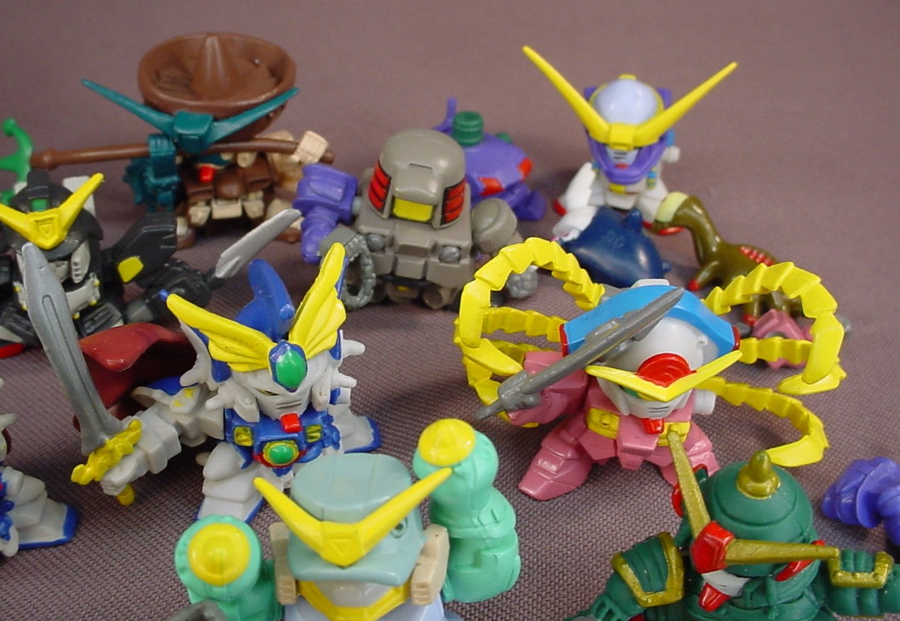 SD Gundam Lot Of 14 Mini PVC Figures & Parts, Not All Are Complete, 1 1/4 To 2 Inches Tall, Bandai