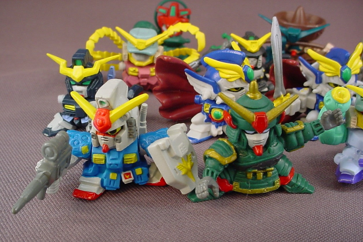 SD Gundam Lot Of 14 Mini PVC Figures & Parts, Not All Are Complete, 1 1/4 To 2 Inches Tall, Bandai