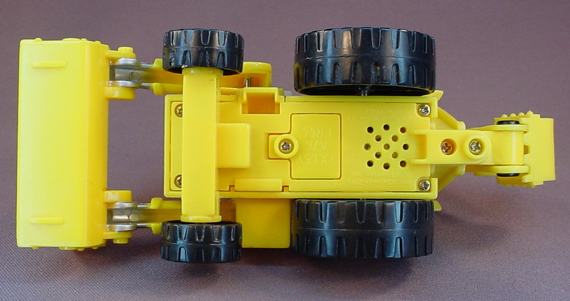 Bob The Builder 2001 Talking Scoop Backhoe Excavator Vehicle, The Front Bucket Lifts Up & Down, The Rear Bucket & Arm Extend Out, 8 Inches Long