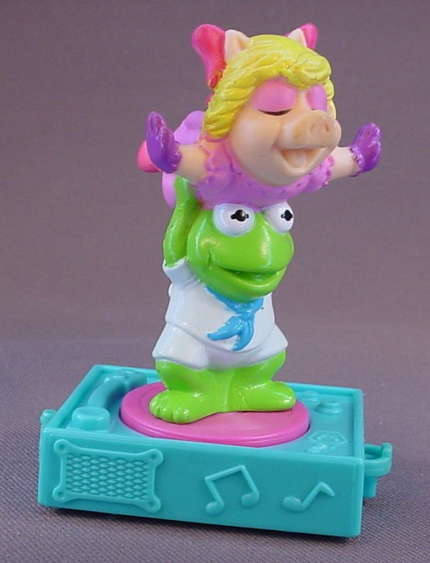 Muppets Dancing Kermit Holding Miss Piggy Above His Head, 1994 McDonalds, 3 1/4 Inches Tall