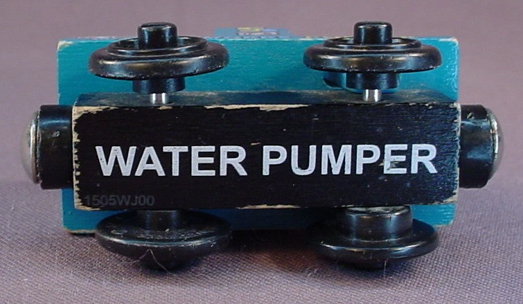Thomas The Tank Engine Sodor Water Works Water Pumper Wooden Train Car With Magnets At Both Ends, From A Thomas & Friends Wooden Rail Line LC99190, Learning Curve, 2003 To 2005, The Pump Handle Moves Up And Down