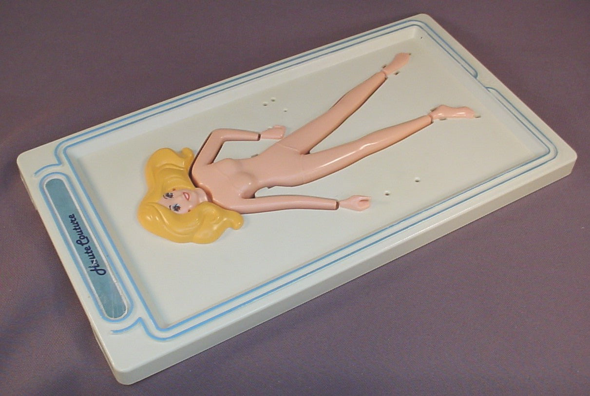 Vintage Tomy 1981 Flip And Fold Fashions Base Plate, Open It And Place Fabric Or Paper  Over The Doll, Close It To Create Fashion Looks, 6 1/4 By 11 1/4 Inches