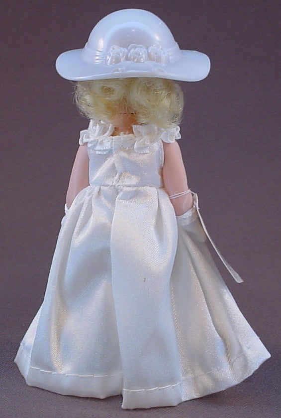 Madame Alexander Wedding Bride Doll With The Paper Tag, 5 Inches Tall, Memories Of A Lifetime, 2002 McDonalds