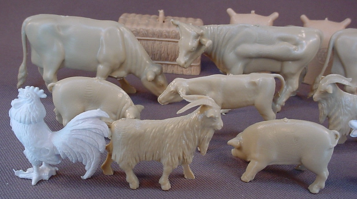 Marx Vintage Farm Animals In Tan And White, 46 Pieces, 1960's Louis Marx & Co.