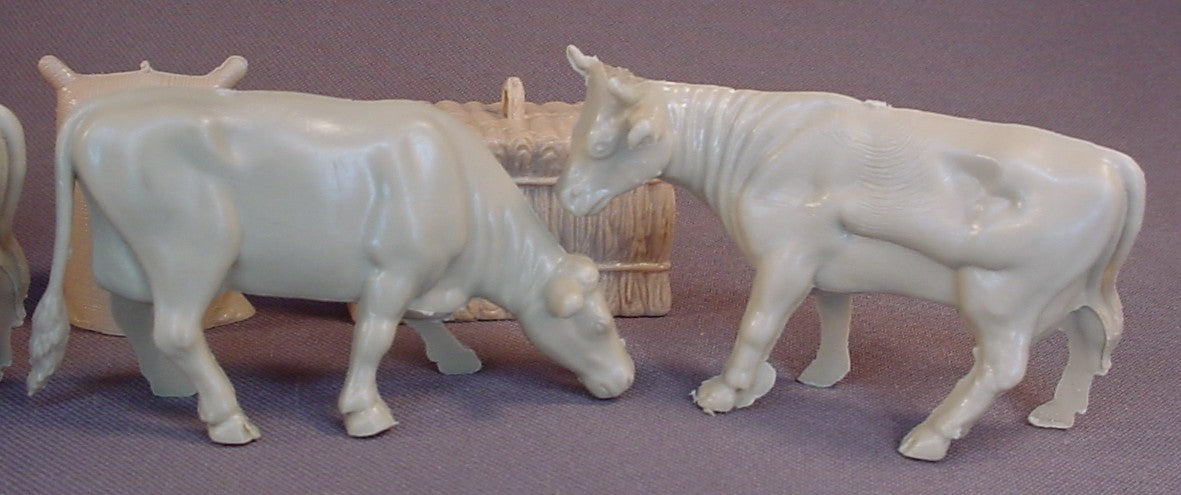 Marx Vintage Farm Animals In Tan And White, 46 Pieces, 1960's Louis Marx & Co.