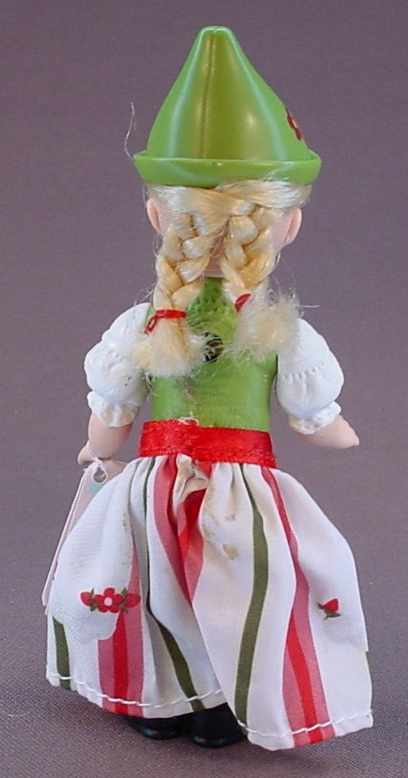 Madame Alexander Gretel Story Book Doll With The Paper Tag, 5 Inches Tall, 2010 McDonalds