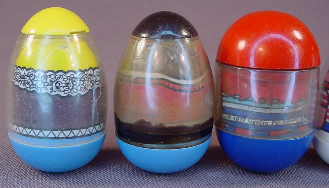 Weebles Lot Of 5 Vintage Figures, All Have Some Wear Or Flaws, One Has A Crack And One Has Had A Little Water In It At One Time, 1970's Hasbro