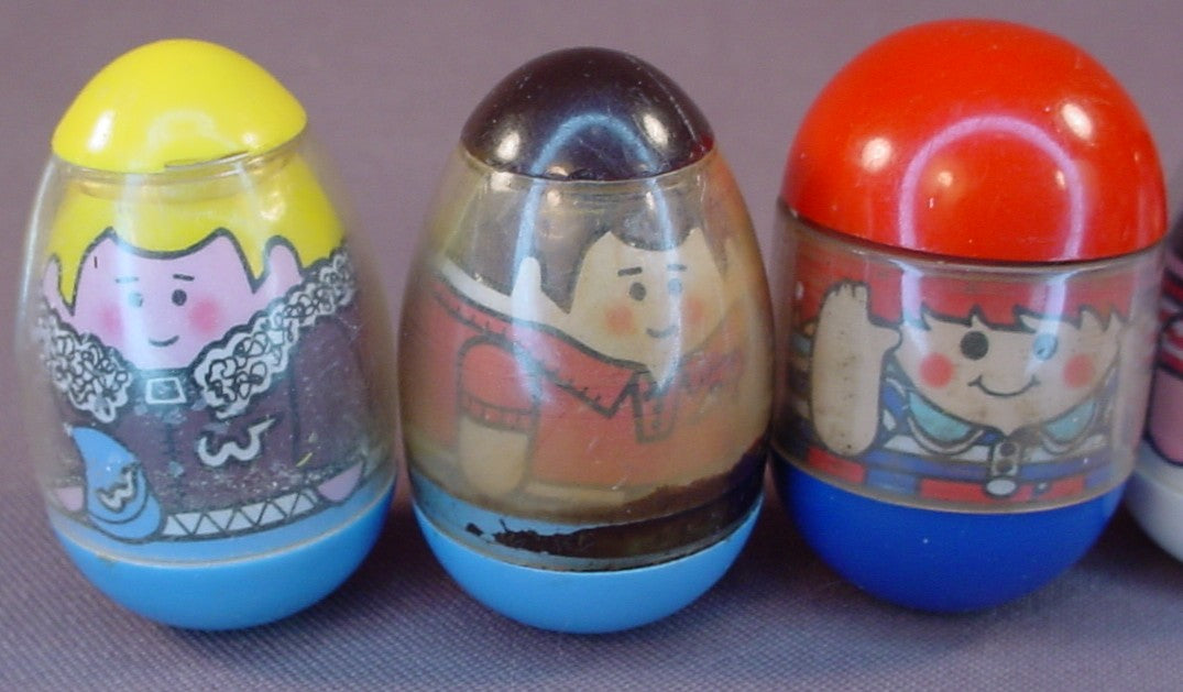 Weebles Lot Of 5 Vintage Figures, All Have Some Wear Or Flaws, One Has A Crack And One Has Had A Little Water In It At One Time, 1970's Hasbro
