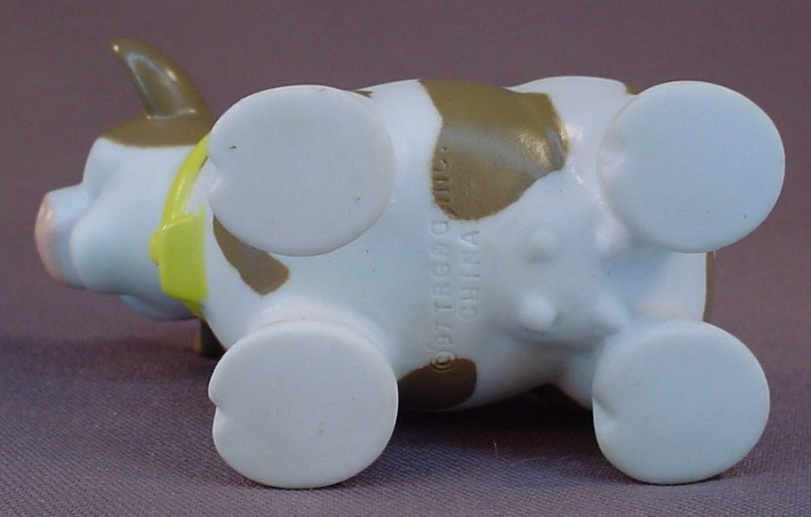 Toys R Us Exclusive Farm Brown And White Cow Figure Toy, 1997 TRG&G, 3 1/2 Inches Tall, The Head Swivels, Farm Animal Toy