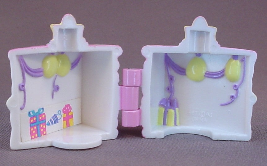 Mimi And The Goo Goos Mini Polly Pocket Style Cake That Opens To Reveal A Party Room Inside, Does Not Have A Doll Figure, 1 1/2 Inches Tall, Mattel, 1994 Blue Bird Toys, Bluebird, Vintage