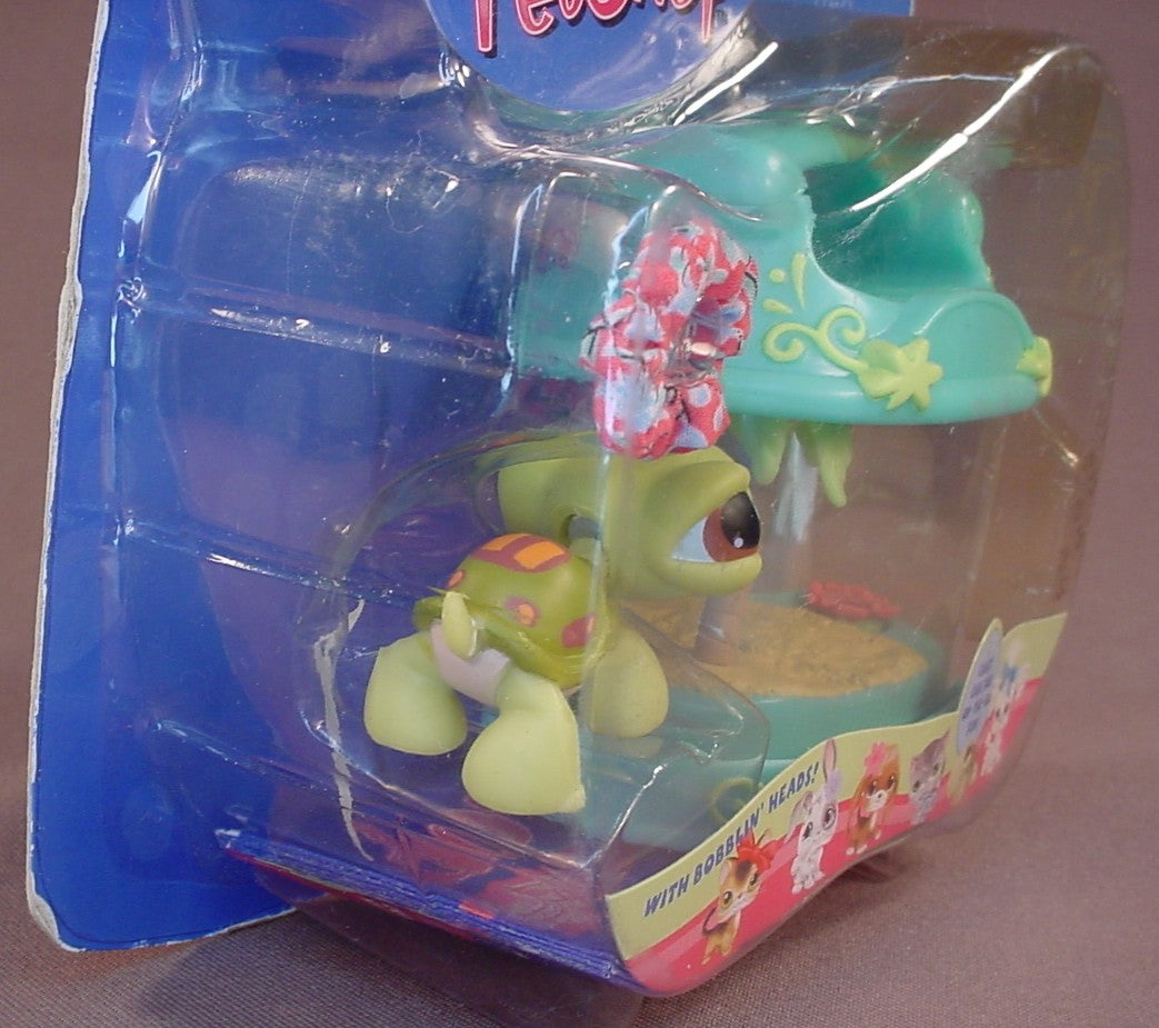 Littlest Pet Shop #8 Green Frog With Terrarium In The Original Sealed Package, The Package Has Some Wear, 2004 Hasbro, Portable Pets, LPS