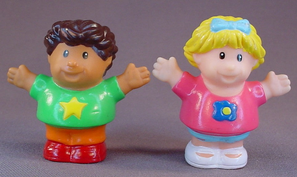 Shelcore Pair Of Little People Figures, 2000 Shelcore, 2 3/8 Inches Tall, Similar To Fisher Price Little People