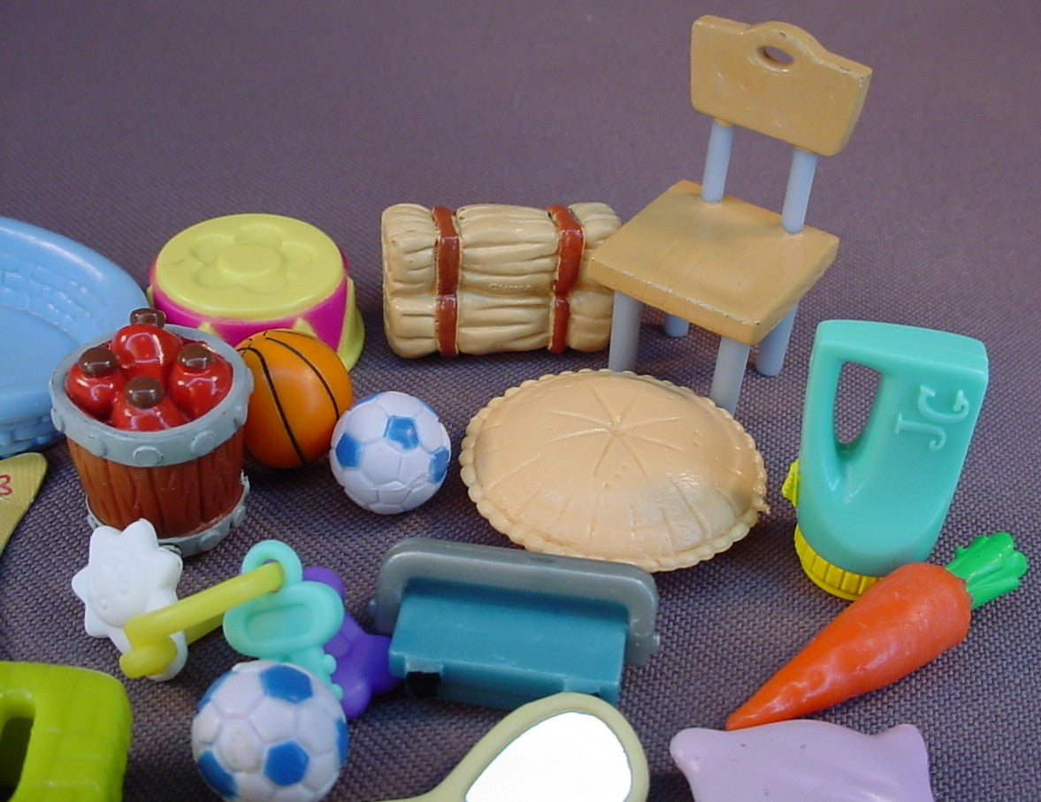 Hamtaro Lot Of Playset Accessories, Early 2000's Epoch And Hasbro, Some Of The Sets The Parts Are From Are: Oxnard & Basketball, Ham-Ham Clubhouse, Penelope & Maxwell, Ham-Ham Rocking Horse Set