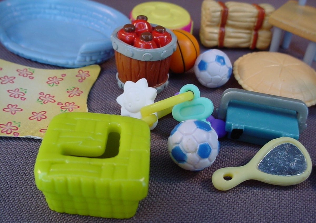Hamtaro Lot Of Playset Accessories, Early 2000's Epoch And Hasbro, Some Of The Sets The Parts Are From Are: Oxnard & Basketball, Ham-Ham Clubhouse, Penelope & Maxwell, Ham-Ham Rocking Horse Set