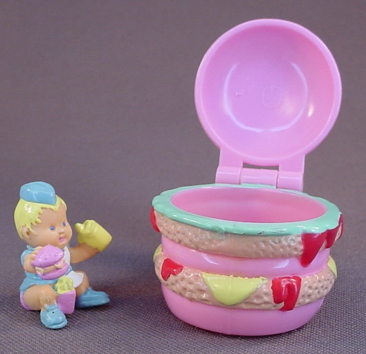 Mimi And The Go Goos Mini Polly Pocket Style Hamburger And The Scoffy Doll Or Figure, 1994 Blue Bird Toys, Mattel, The Hamburger Is About 1 1/4 Inches Tall, The Doll Is 1 Inch Tall, The Head Swivels, Bluebird, Vintage, Figurine