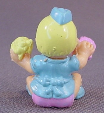 Mimi And The Go Goos Mini Polly Pocket Style Hamburger And The Scoffy Doll Or Figure, 1994 Blue Bird Toys, Mattel, The Hamburger Is About 1 1/4 Inches Tall, The Doll Is 1 Inch Tall, The Head Swivels, Bluebird, Vintage, Figurine