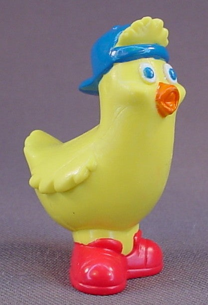 Topps Yellow Chick Wearing A Backwards Baseball Hat Or Cap PVC Figure, Chicken, Duck, 2 Inches Tall Pencil Topper, 2001 Topps