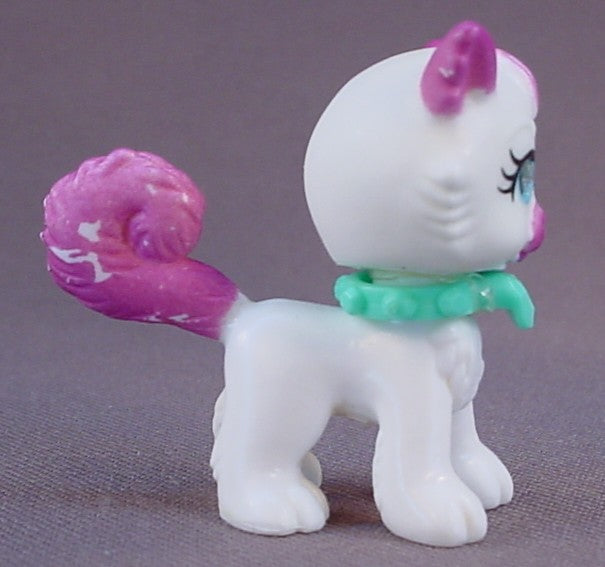 Polly Pocket Sparklin' Pets #55 White Kitty Cat With A Blue Collar, From A Sparklin' Pets Spa Playset #N1695, 2008 Mattel